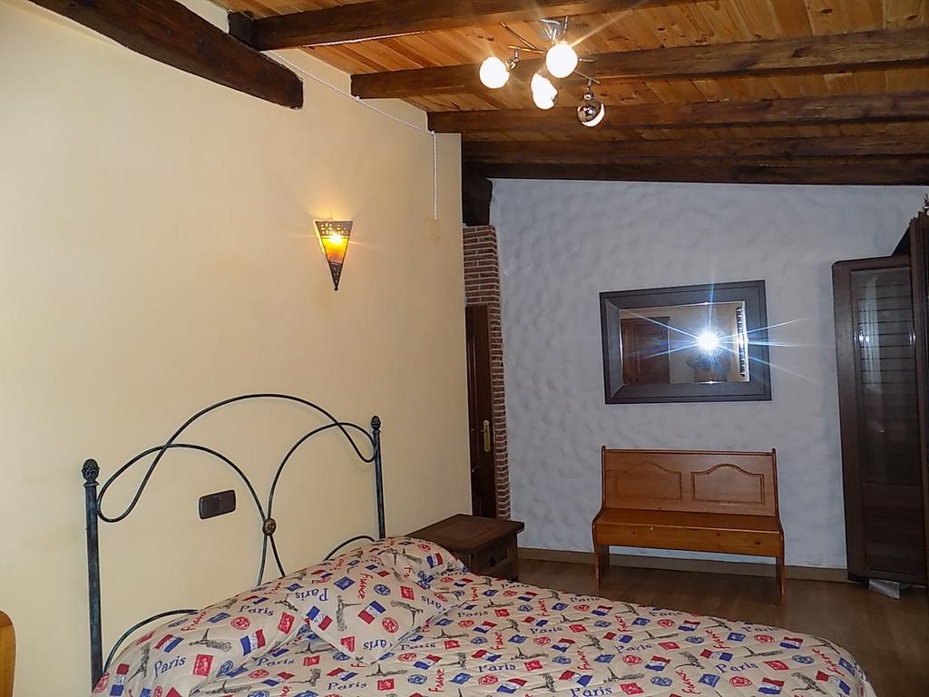 Casa Rural Generoso Мадроньяль Экстерьер фото